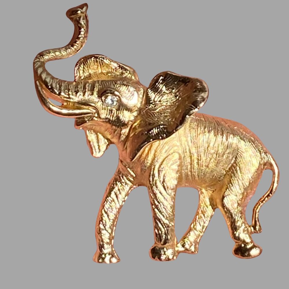 VTG NAPIER Trumpeting African Elephant Brooch Pin Goldtone Rhinestone Eye Signed